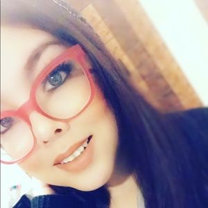 Meet your Posher, Shania